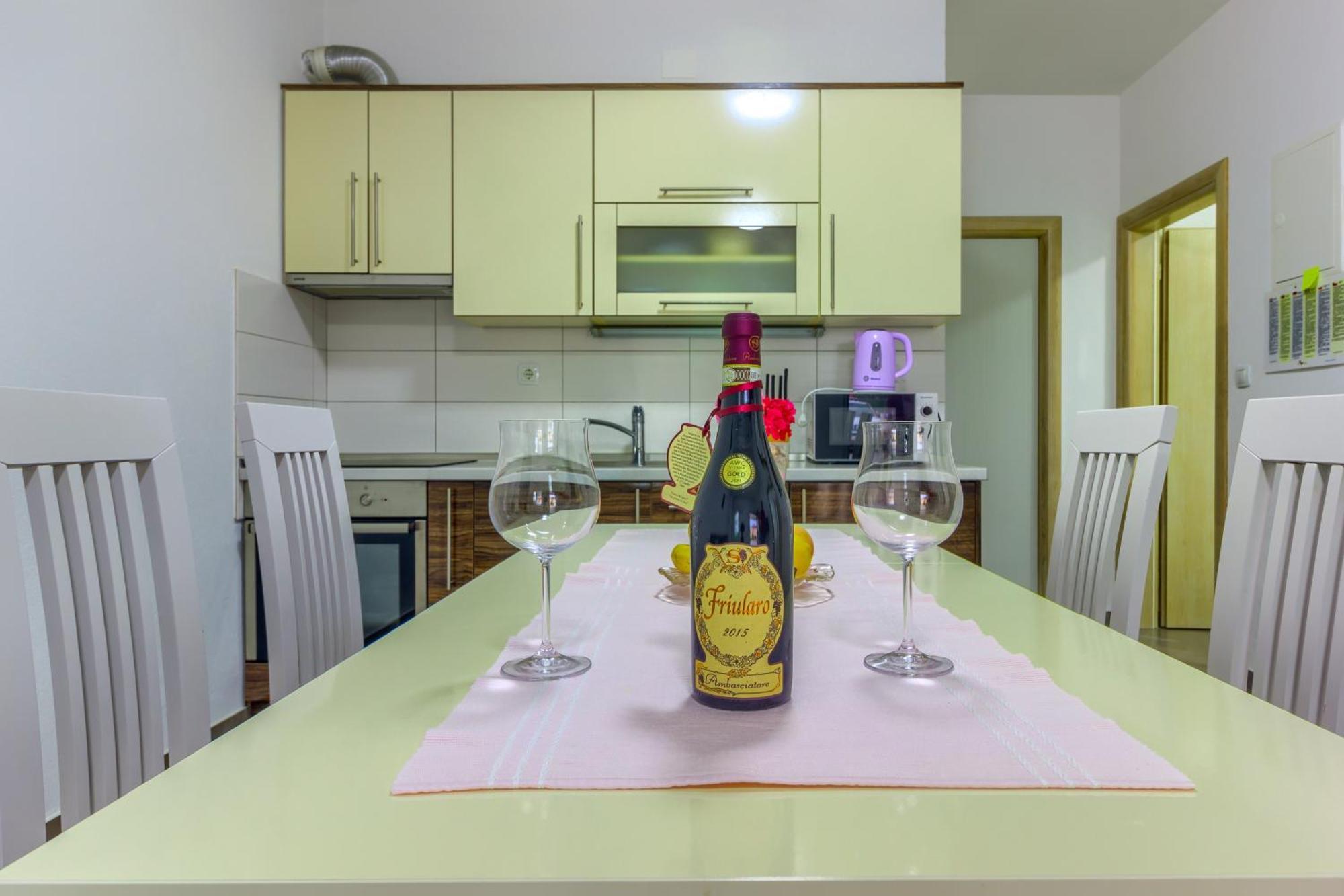Apartmani Mato 피로바츠 외부 사진